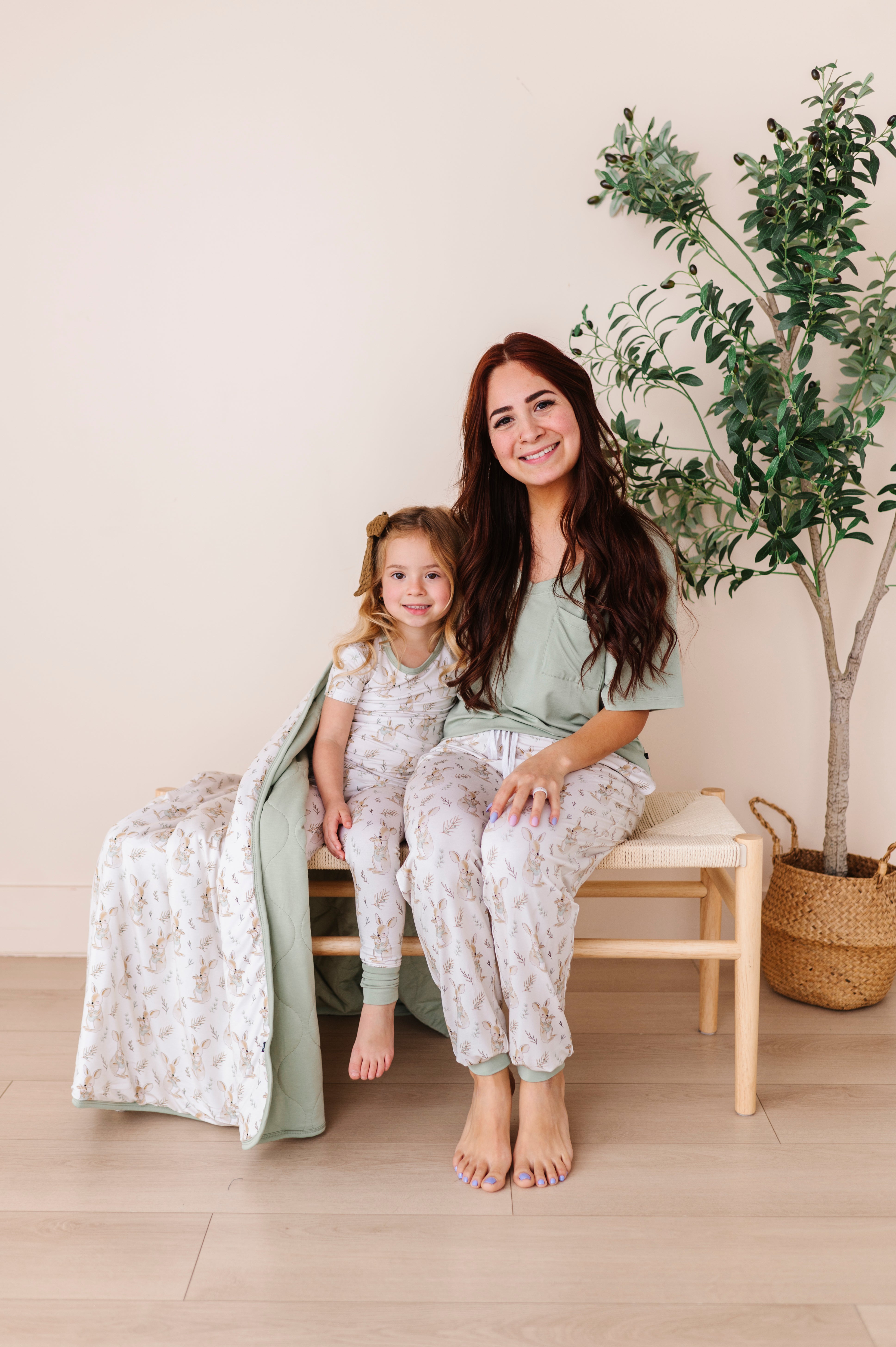 WOMEN'S SLEEPY PANTS - LOVE ROO SO MUCH