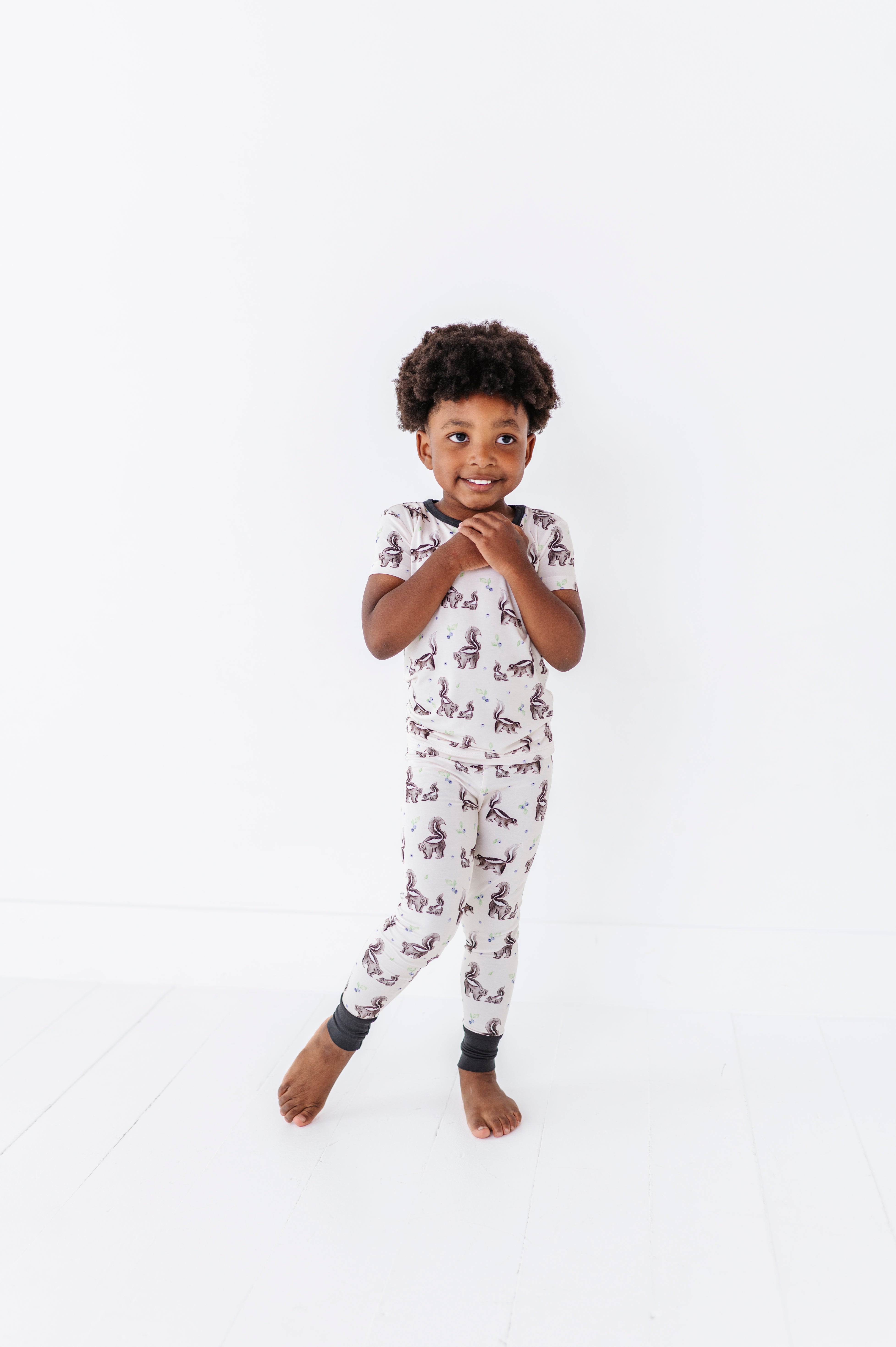 TWO PIECE SHORT SLEEVE WITH PANTS JAMMIES - BERRY STINKY