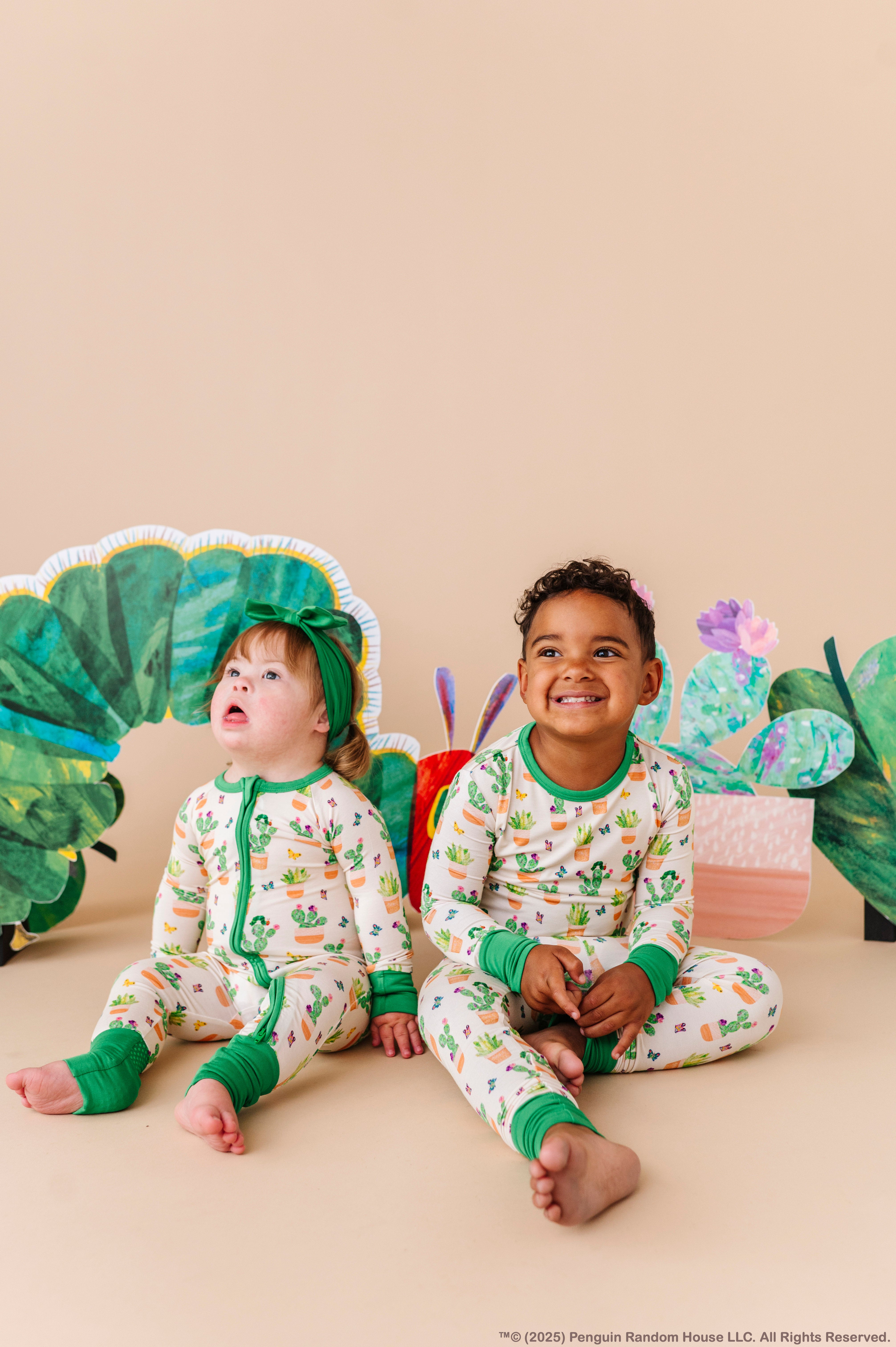 TWO PIECE JAMMIES - The World of Eric Carle™ STUCK ON YOU