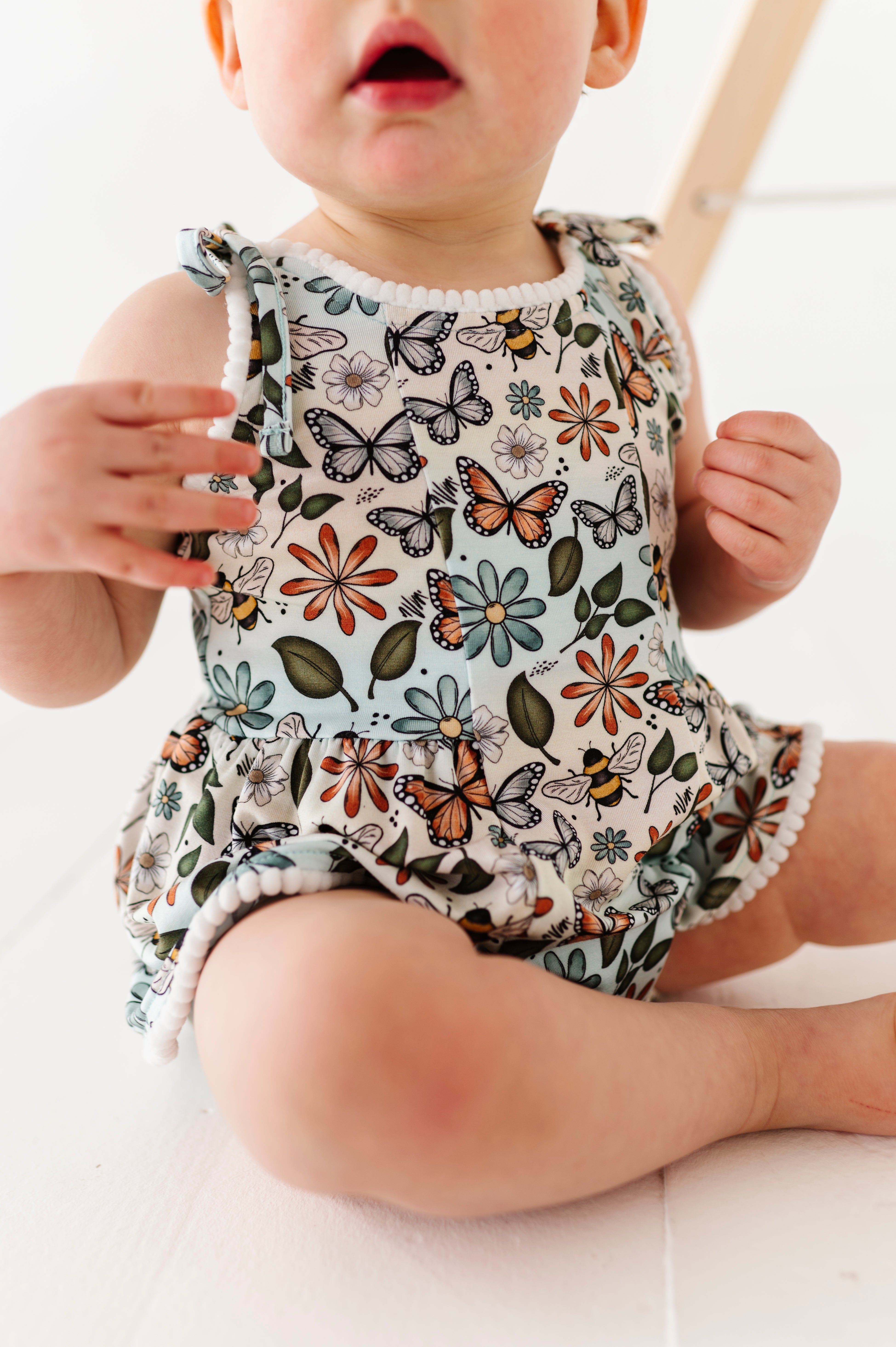 TIE STRAP BUBBLE - BUZZING BLOSSOMS