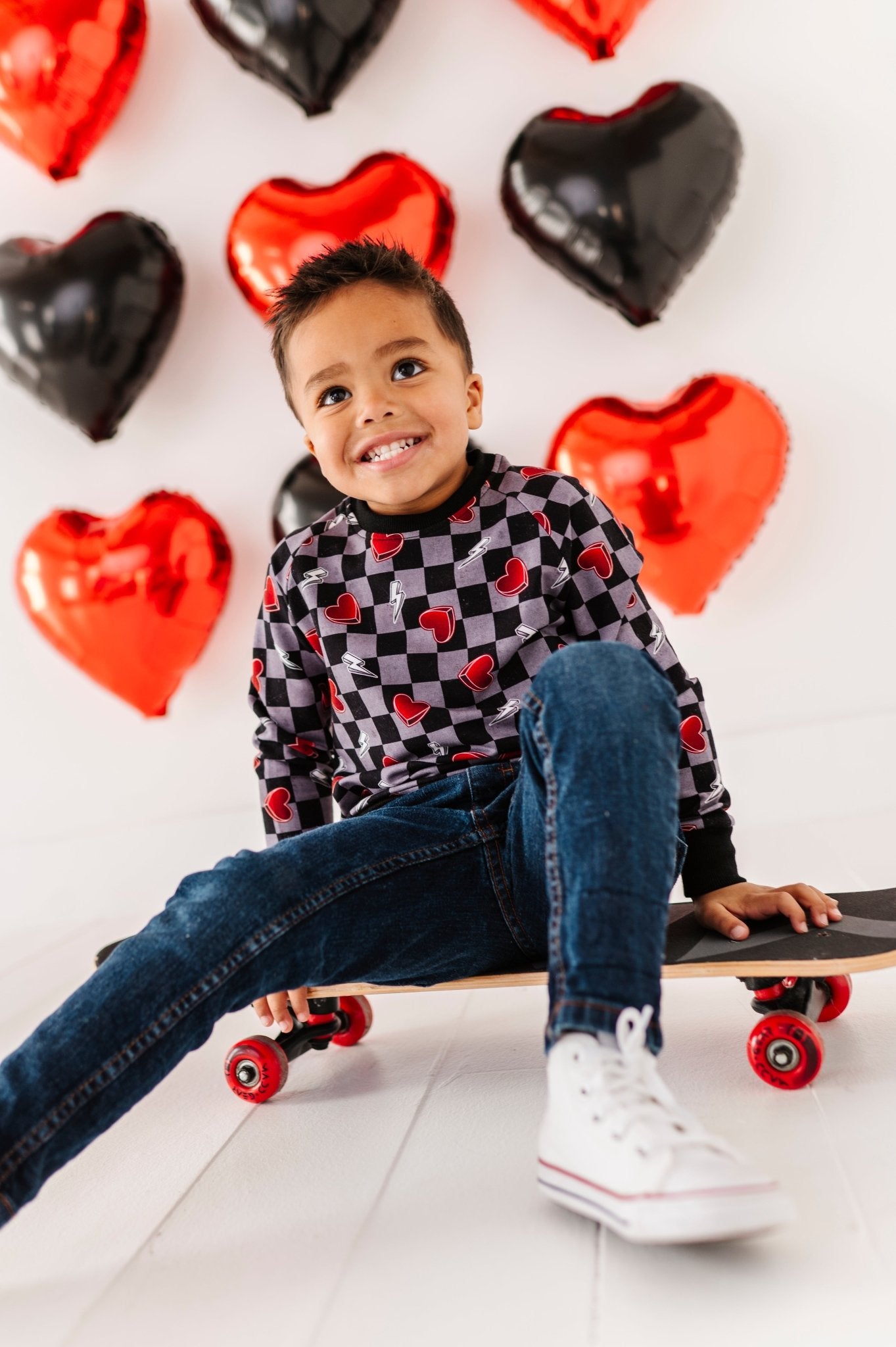 CREWNECK SWEATSHIRT - LOVE STRUCK - The Sleepy Sloth