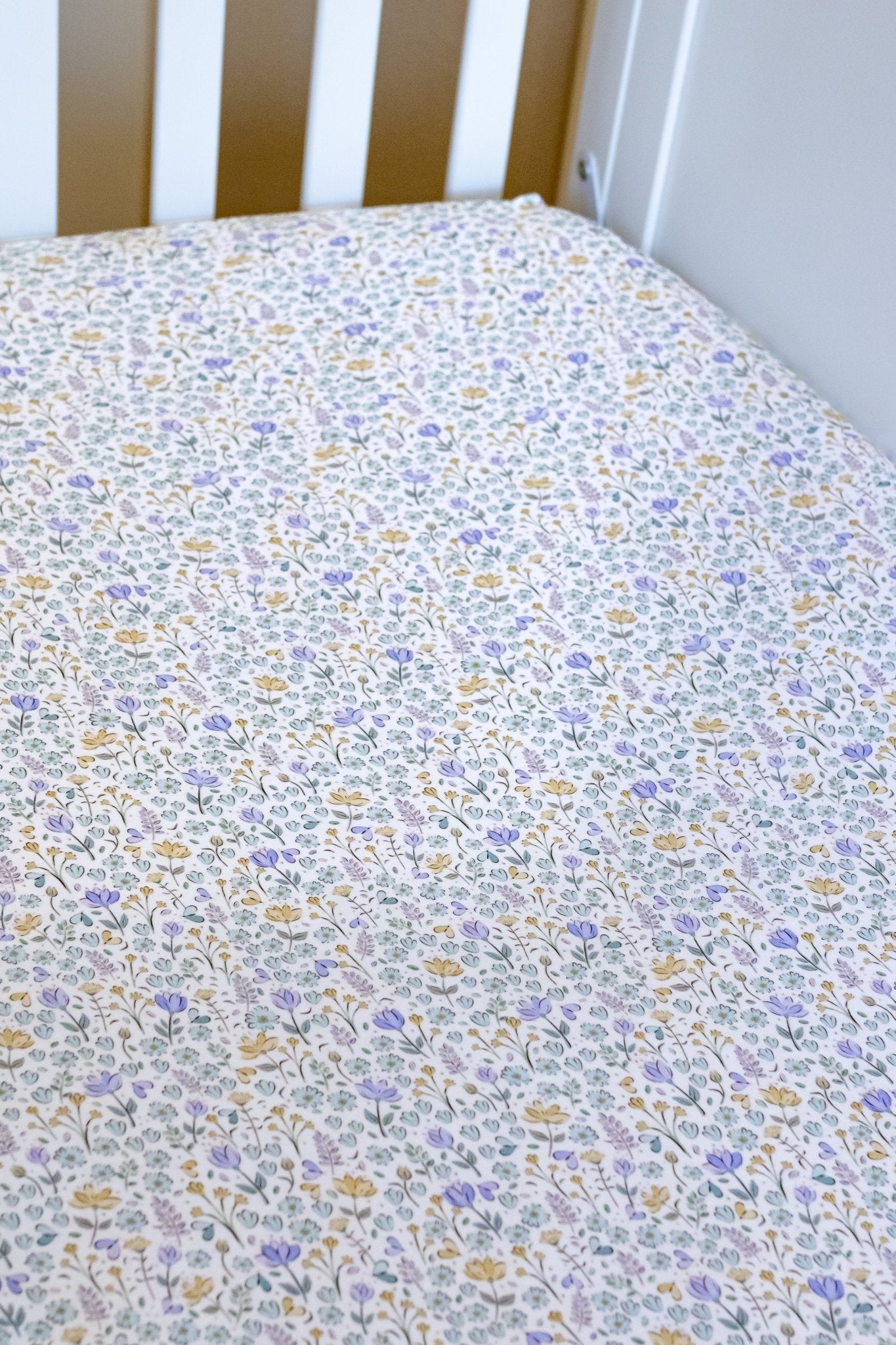 CRIB SHEET - LILAC VALLEY - The Sleepy Sloth
