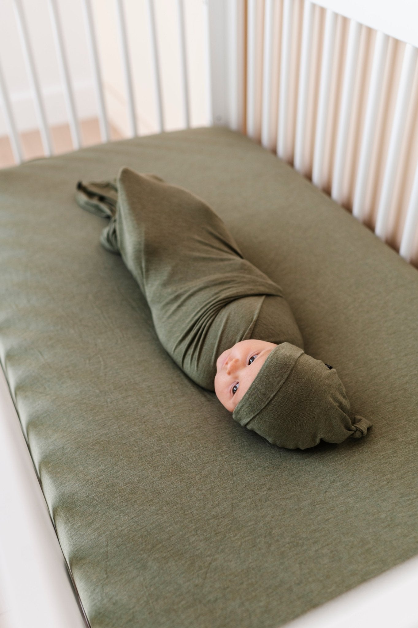 CRIB SHEET - OLIVE - The Sleepy Sloth