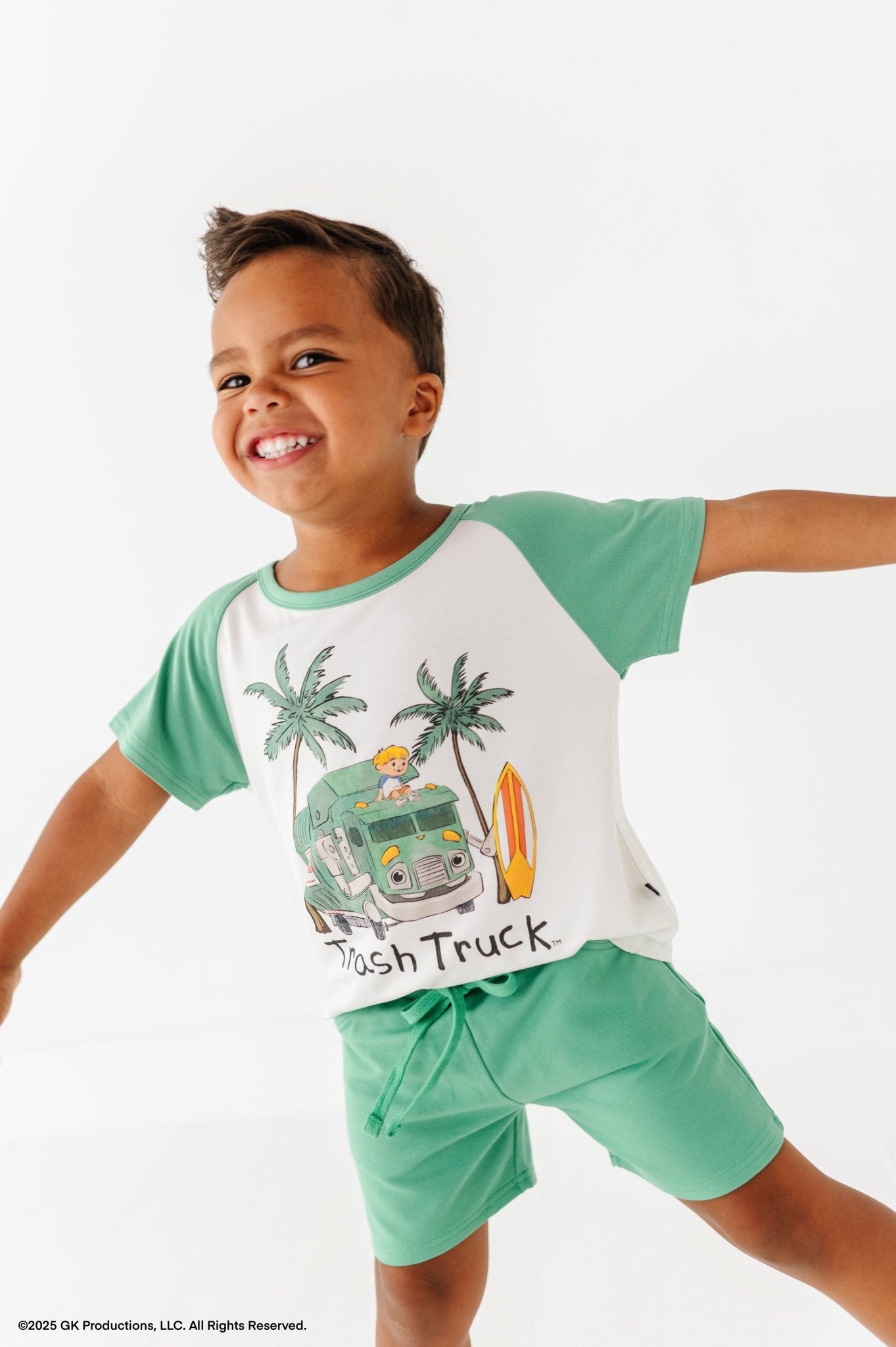 GRAPHIC TEE SHORT SET - TRASH TRUCK™ BEACH DAY (GREEN) - The Sleepy Sloth