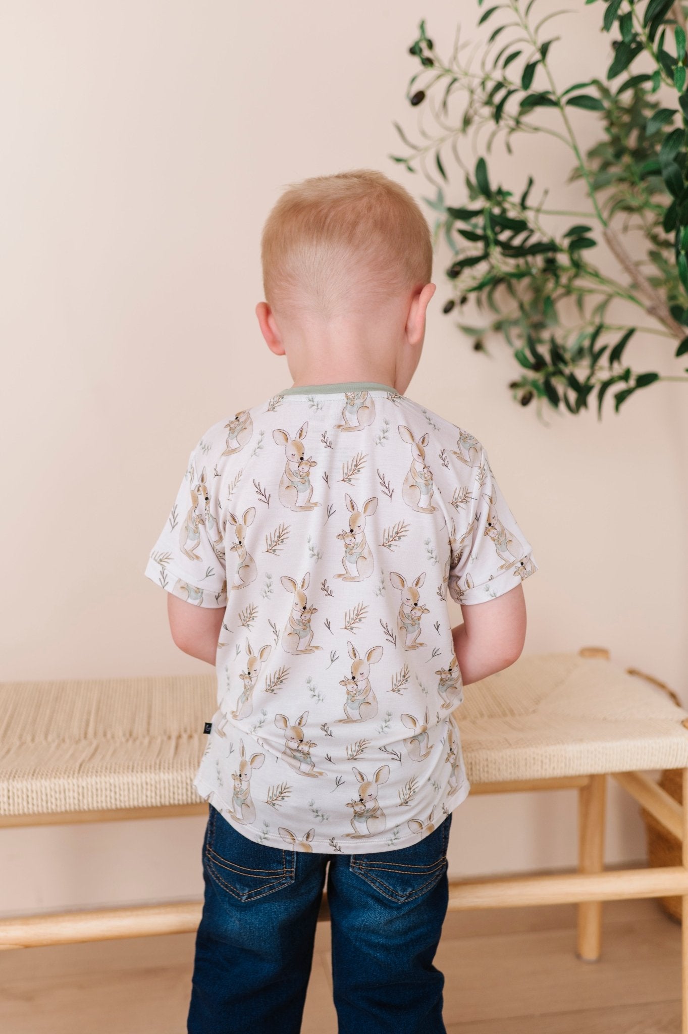 POCKET TEE - LOVE ROO SO MUCH - The Sleepy Sloth