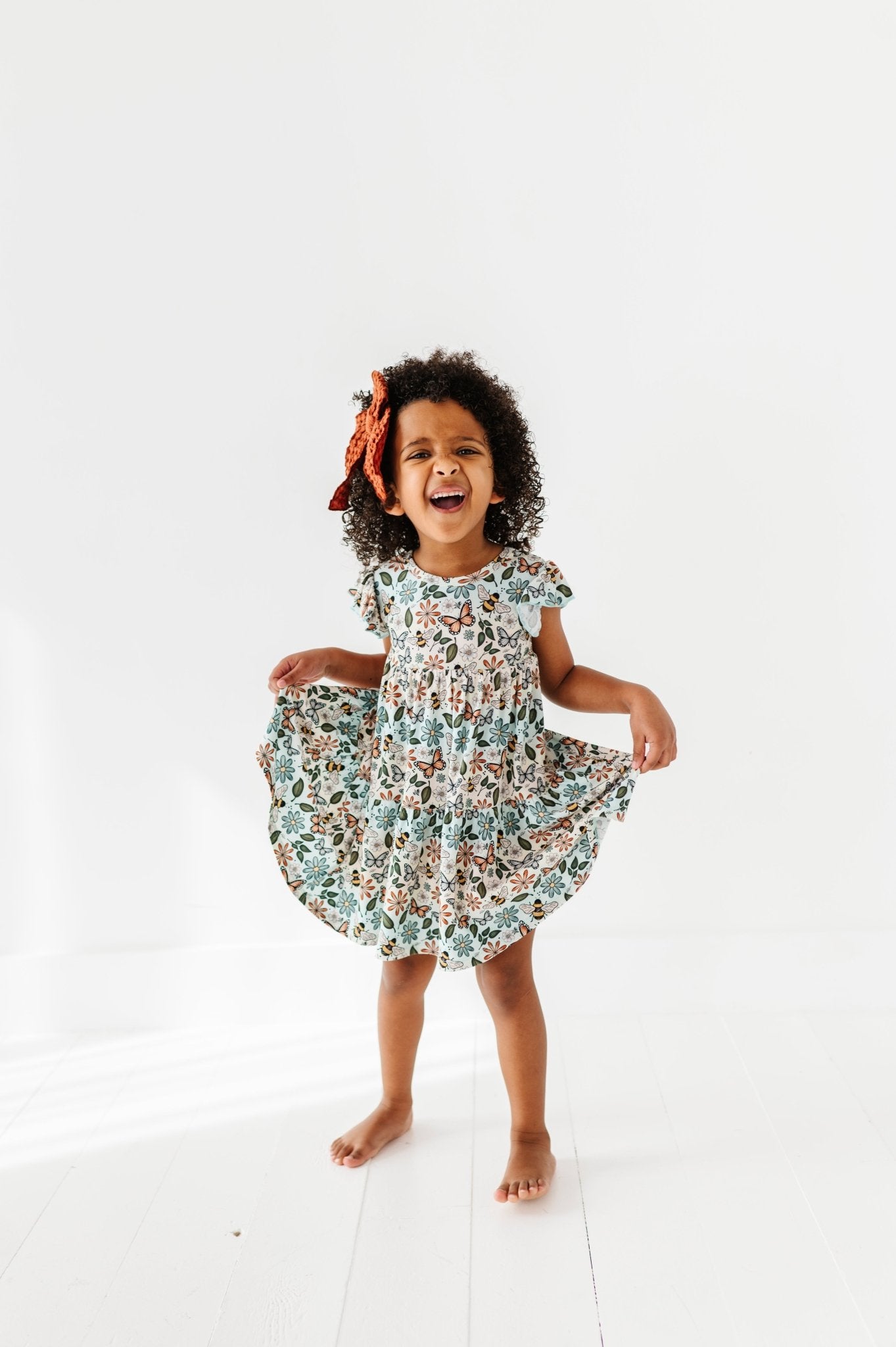 RIBBED TIERED FLUTTER SLEEVE TWIRL WITH SHORTS - BUZZING BLOSSOMS - The Sleepy Sloth