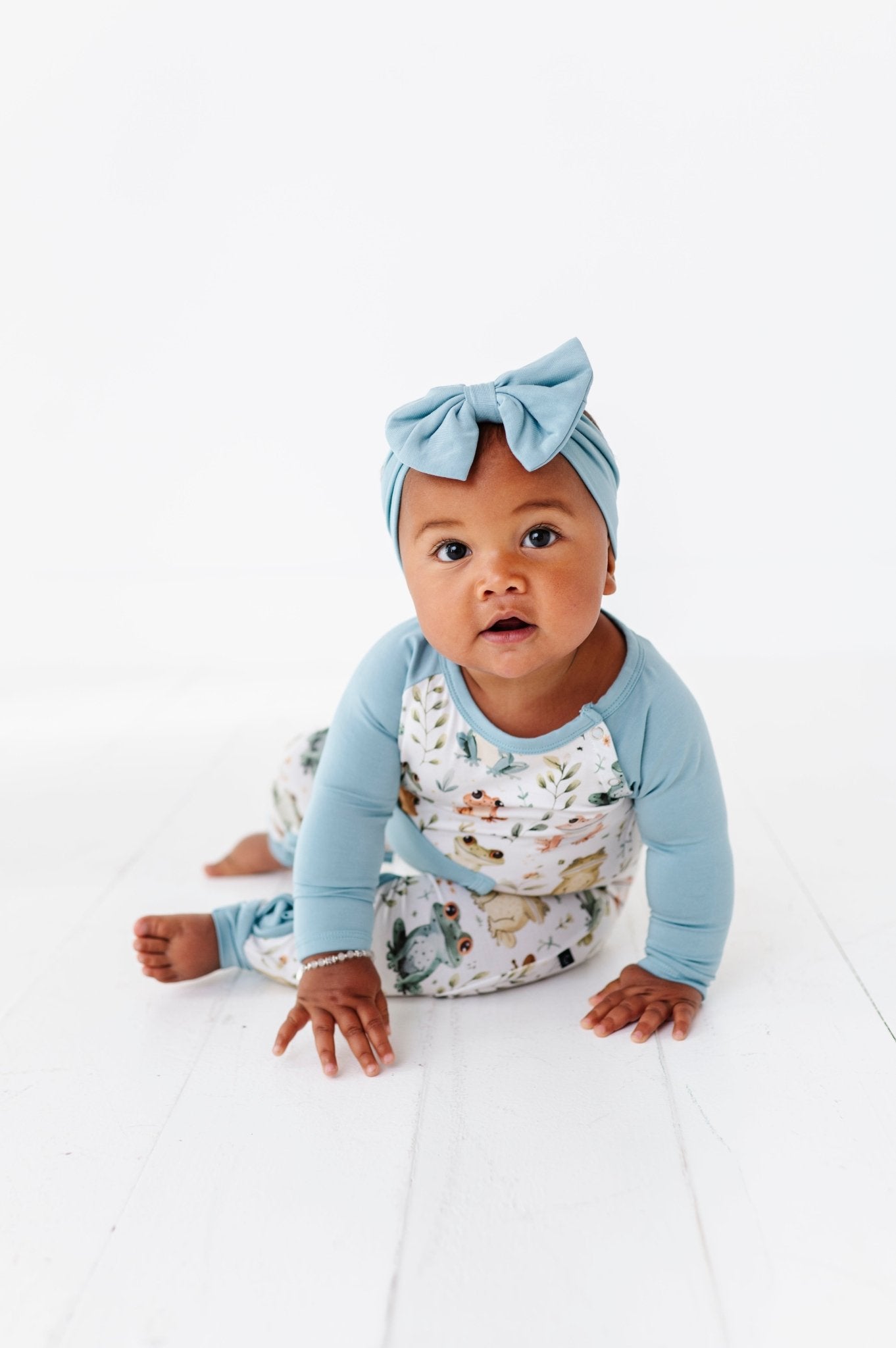 SOLID BOW - FROGGING AWESOME - The Sleepy Sloth