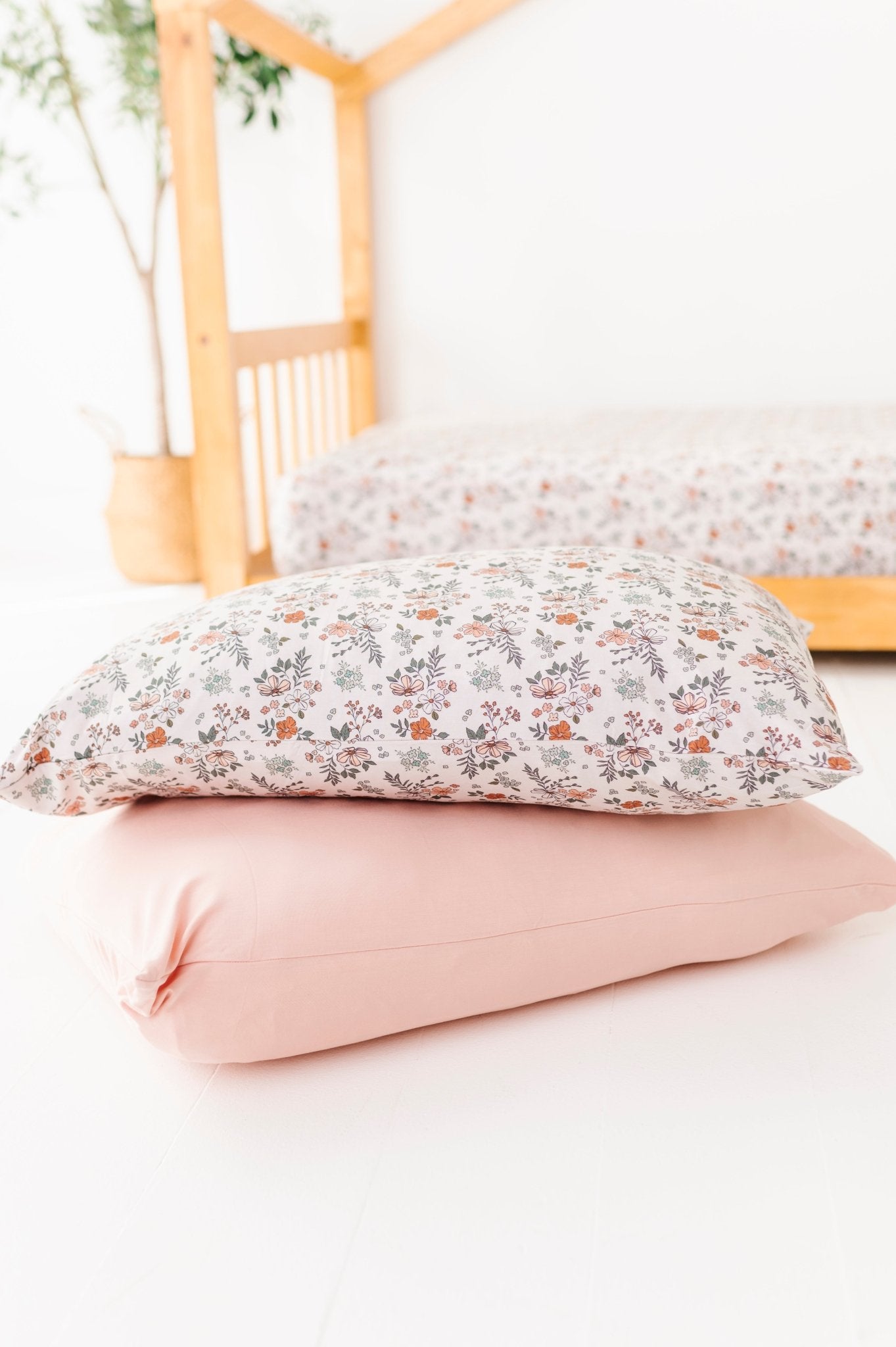 STANDARD PILLOW CASE SET - TIMELESS MEADOW - The Sleepy Sloth