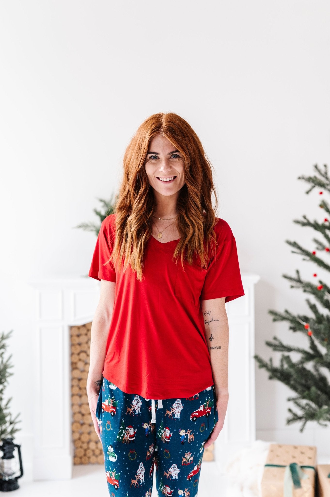 WOMEN'S SHIRT - POINSETTIA - The Sleepy Sloth