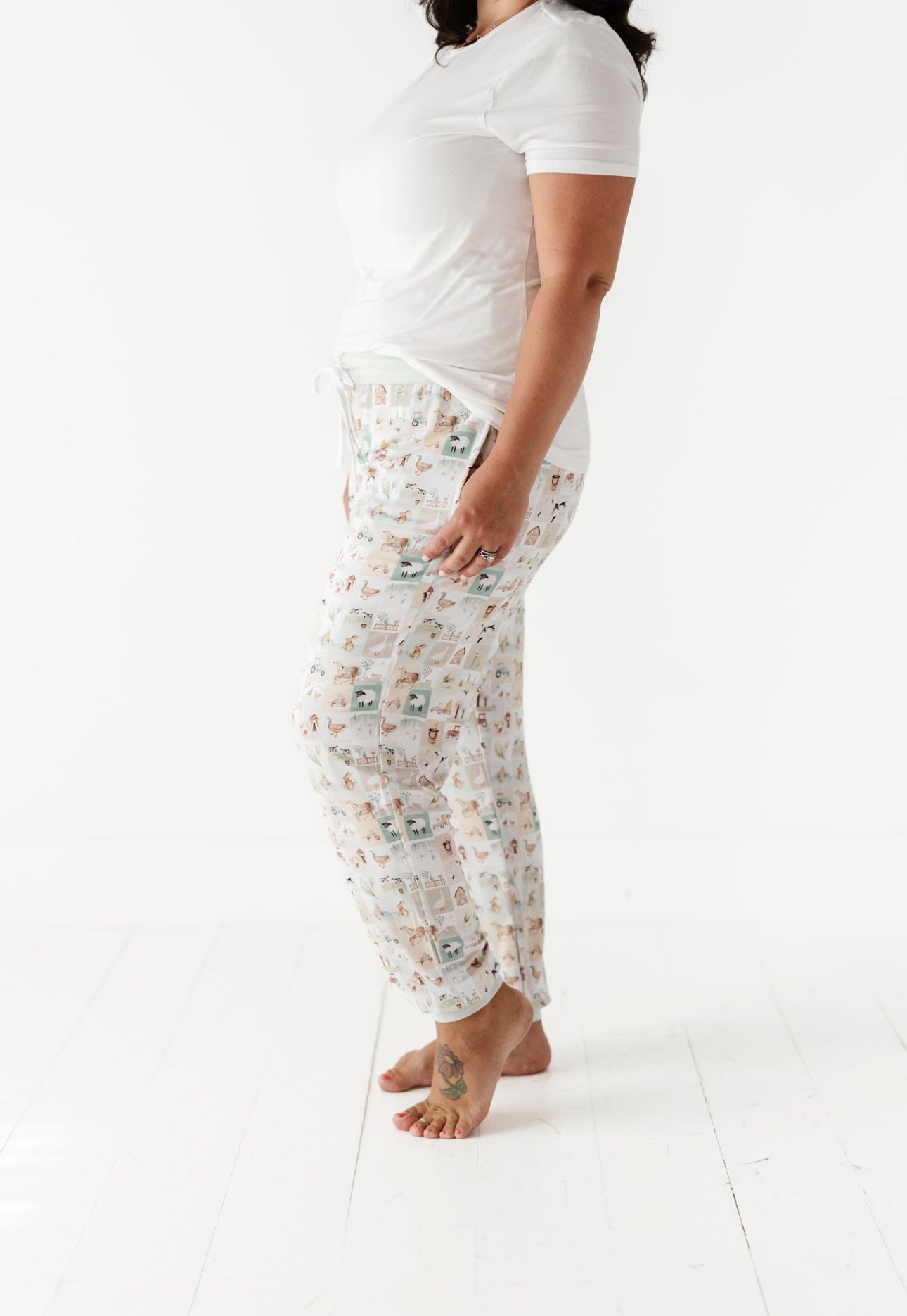 WOMEN'S SLEEPY PANTS- FARM QUILT - The Sleepy Sloth