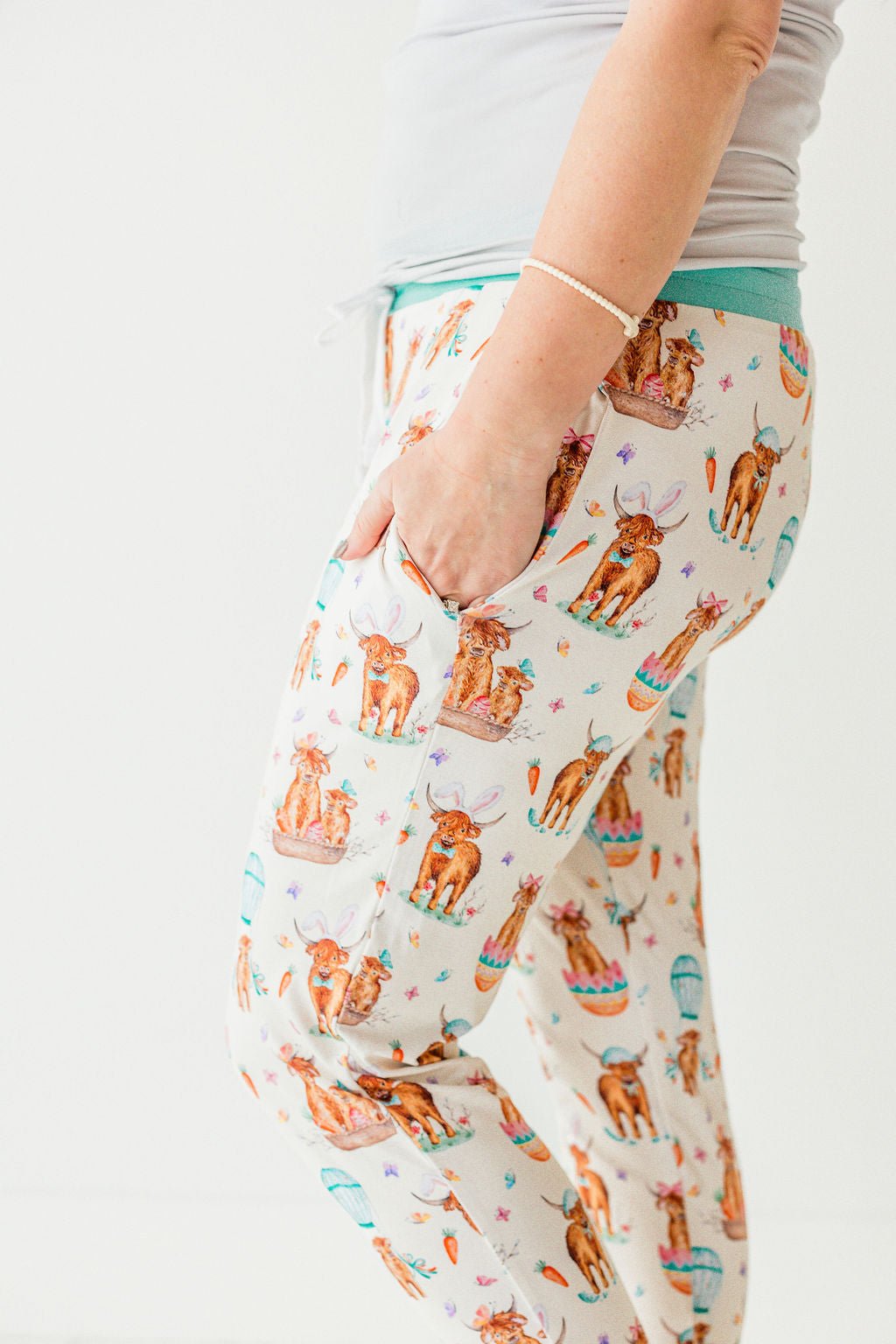 WOMEN'S SLEEPY PANTS - HAY DAY - The Sleepy Sloth
