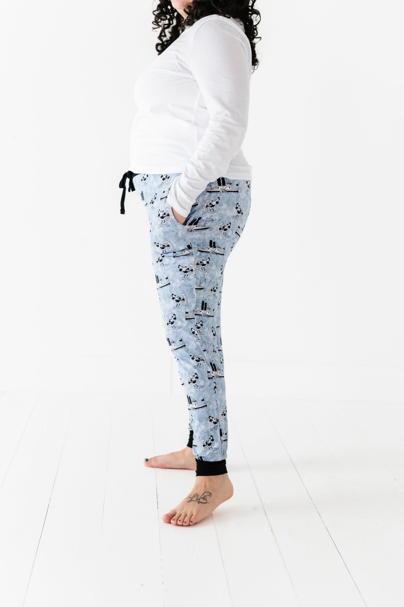 WOMEN'S SLEEPY PANTS - STEAMBOAT WILLIE - The Sleepy Sloth