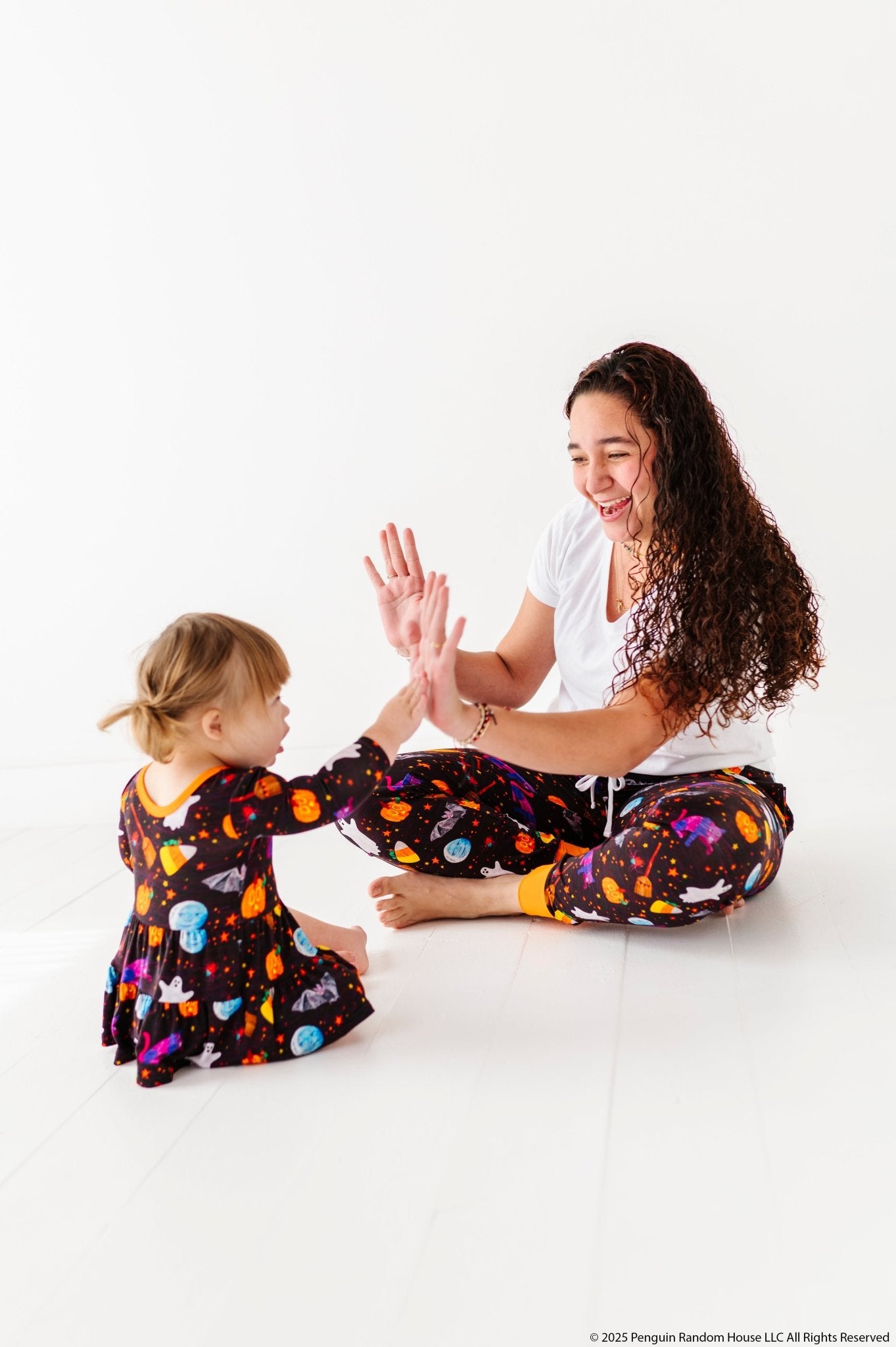 WOMEN'S SLEEPY PANTS - The World of Eric Carle™ CREEPY CRAWLY - The Sleepy Sloth