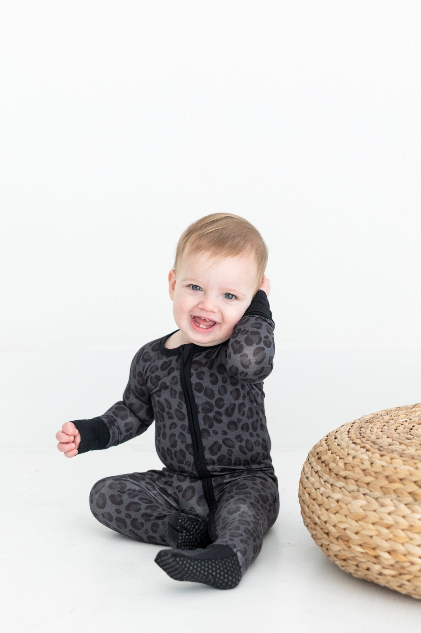 ZIP JAMMIES - SPOTTED IN ONYX - The Sleepy Sloth