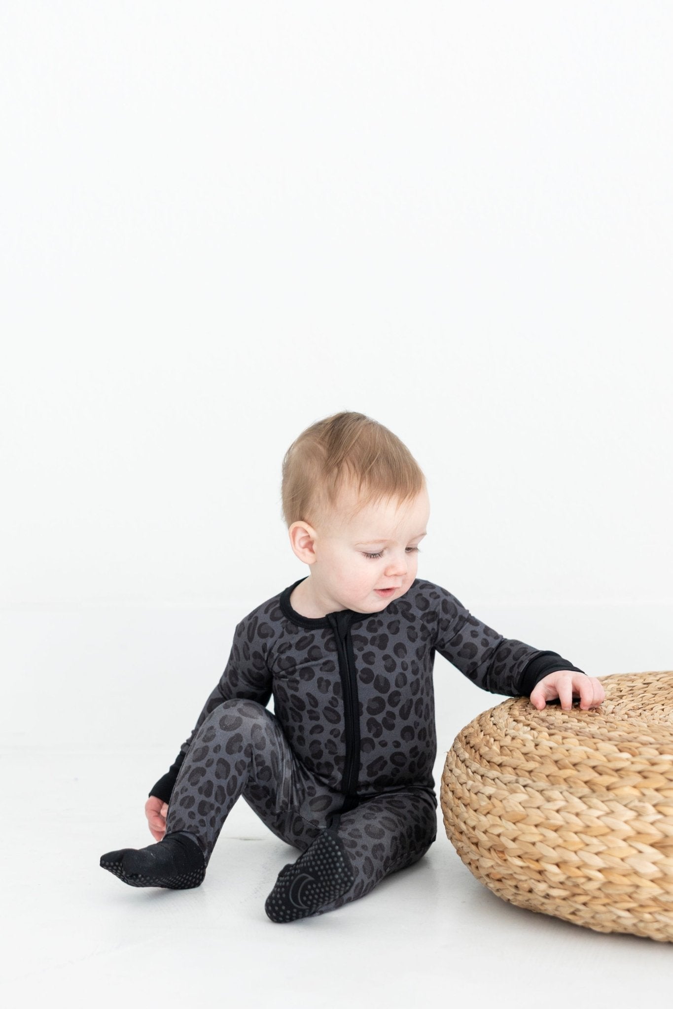 ZIP JAMMIES - SPOTTED IN ONYX - The Sleepy Sloth