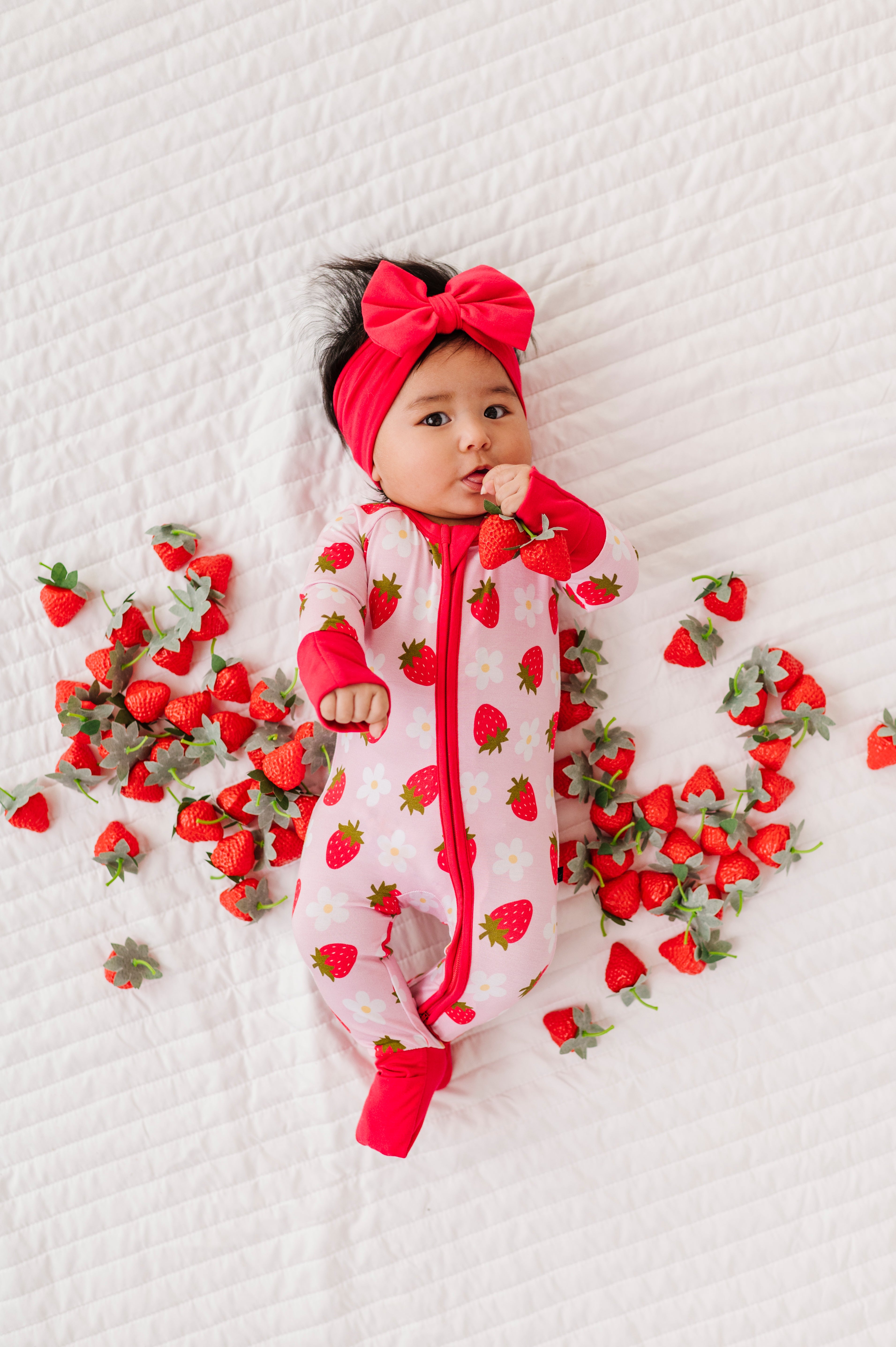 SOLID BOW - STRAWBERRY FIELDS