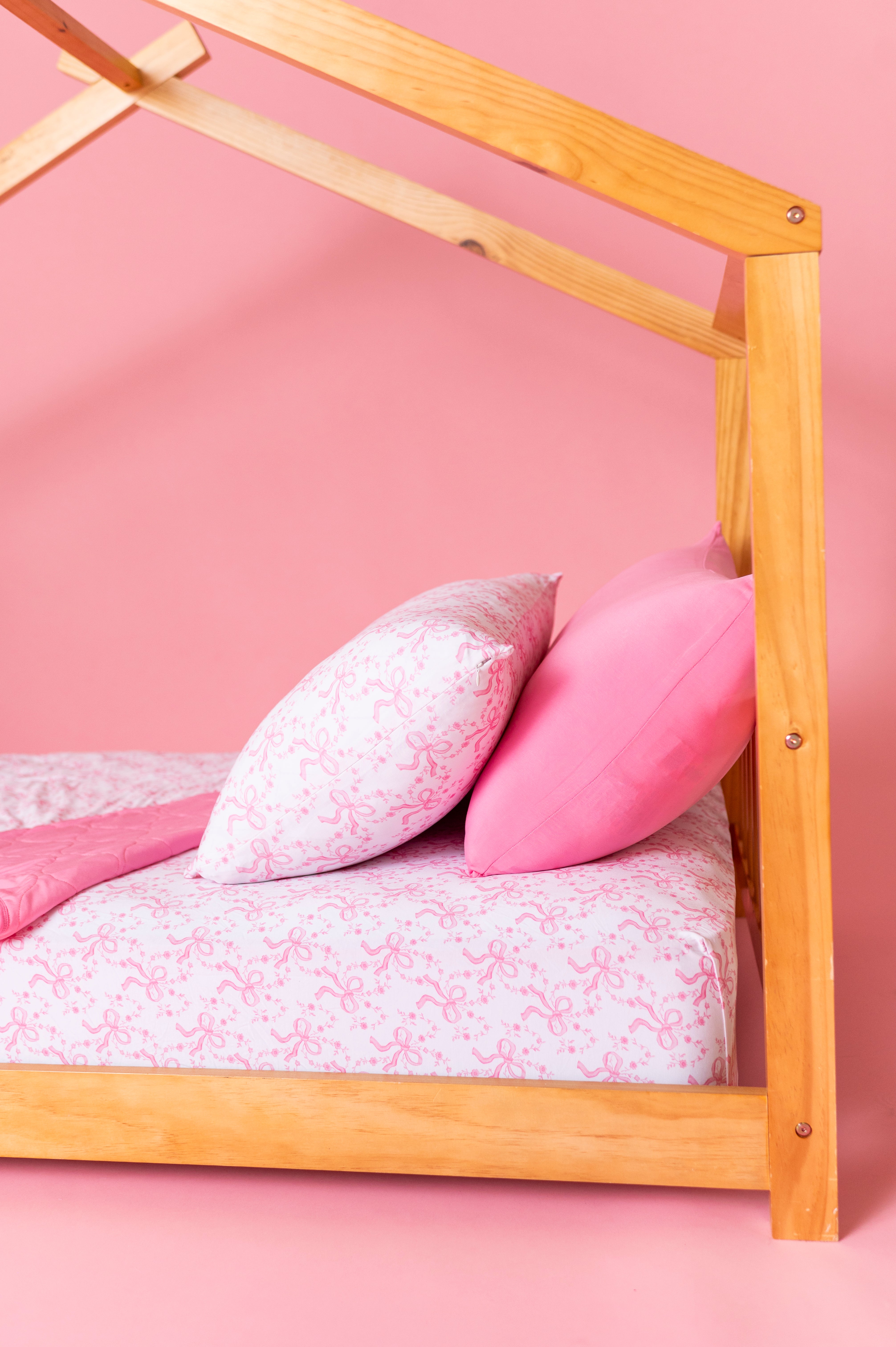 STANDARD PILLOWCASE SET - LOVELACE BOWS