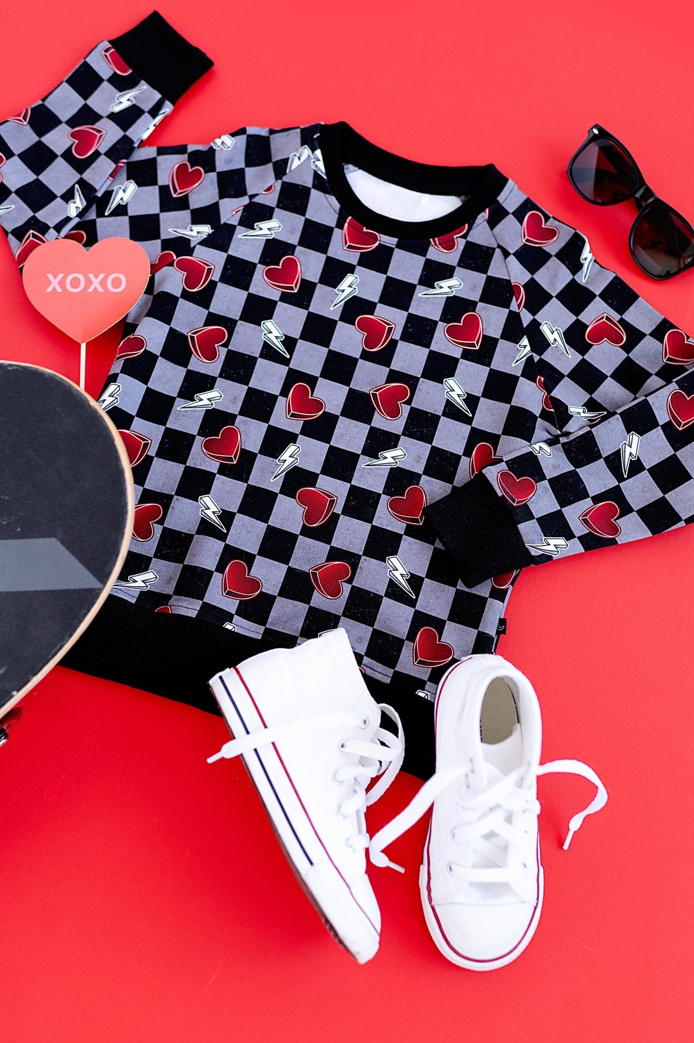 CREWNECK SWEATSHIRT - LOVE STRUCK - The Sleepy Sloth