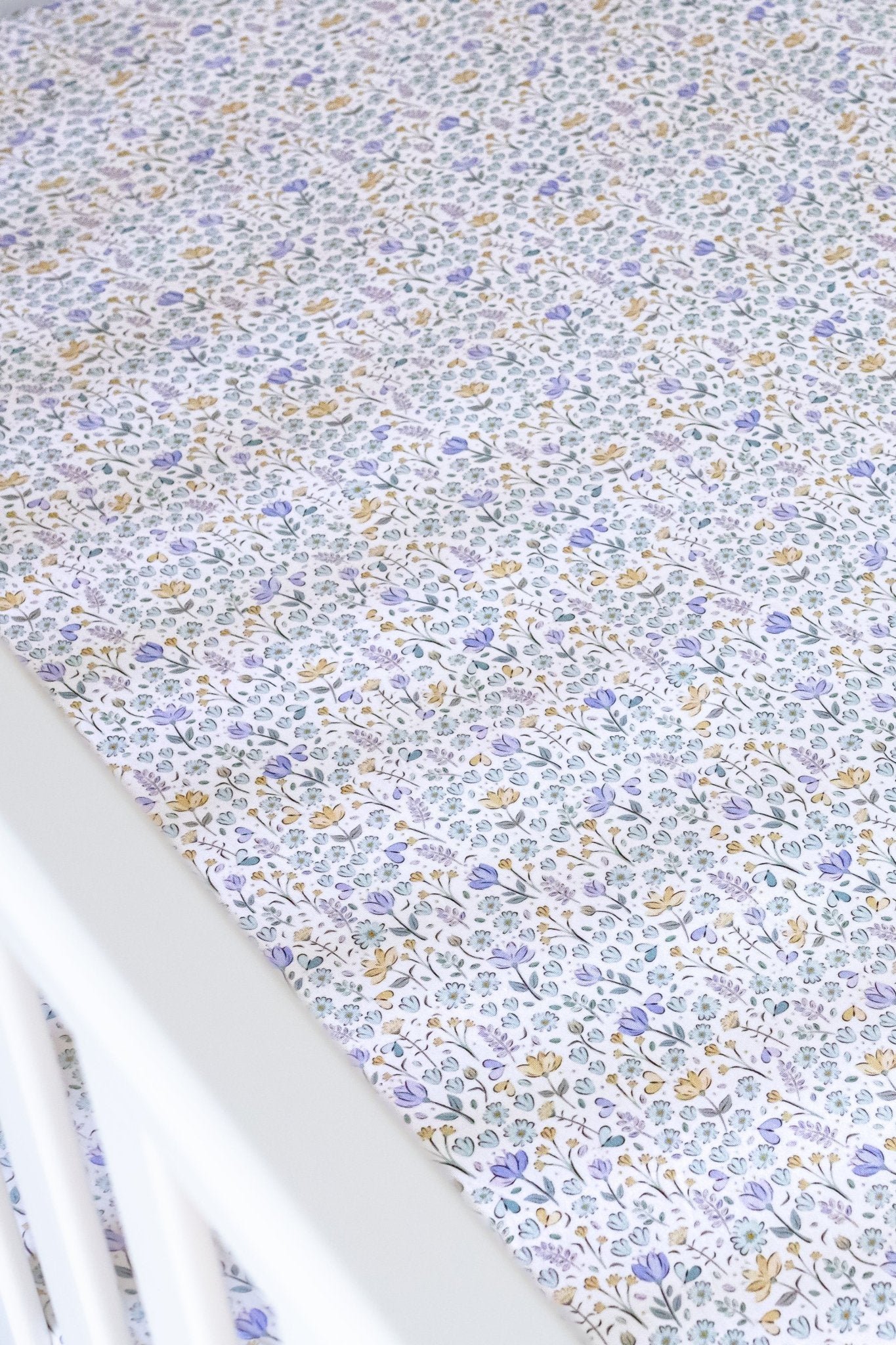 CRIB SHEET - LILAC VALLEY - The Sleepy Sloth