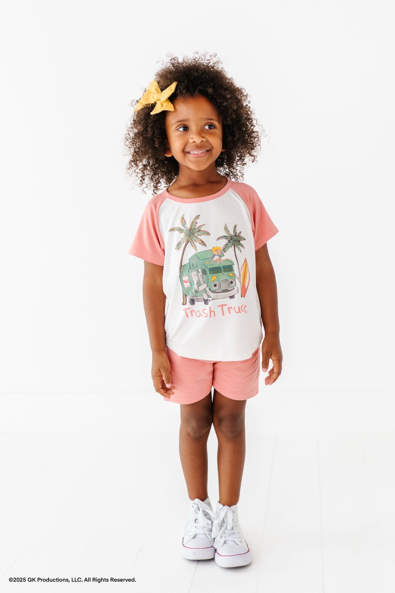 GRAPHIC TEE SHORT SET - TRASH TRUCK™ BEACH DAY (PINK) - The Sleepy Sloth