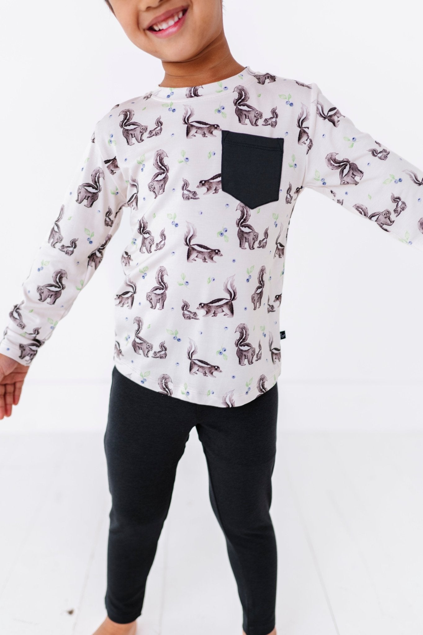 LONG SLEEVE POCKET TEE - BERRY STINKY - The Sleepy Sloth