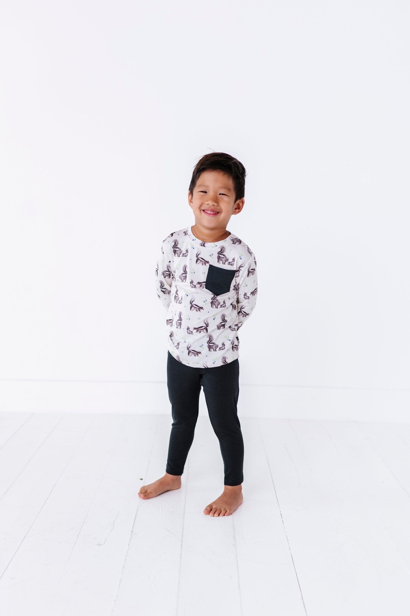 LONG SLEEVE POCKET TEE - BERRY STINKY - The Sleepy Sloth