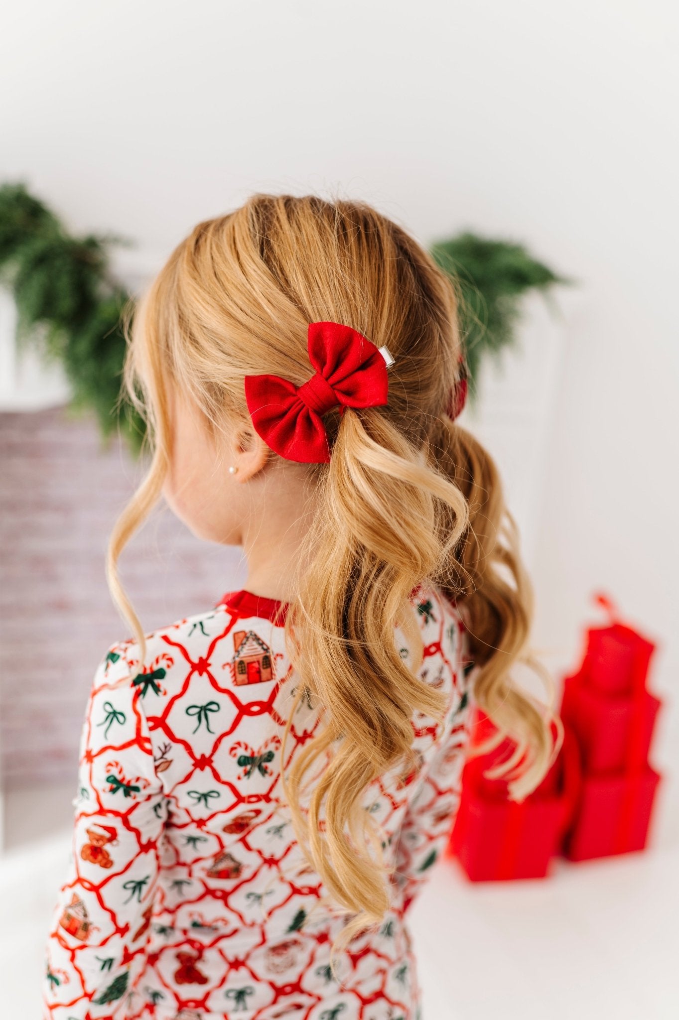 PRESALE ALLIGATOR CLIP SOLID MINI BOWS - CRANBERRY - The Sleepy Sloth