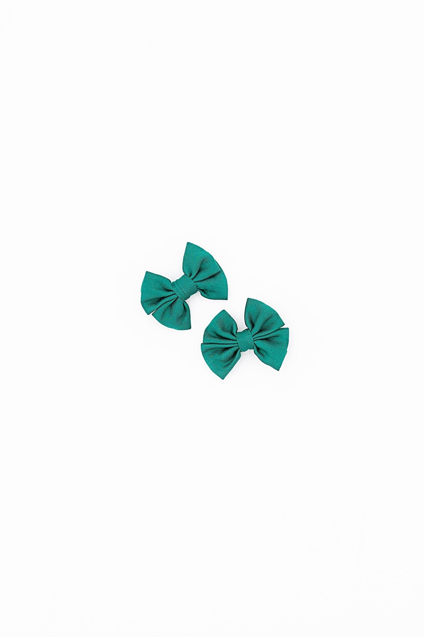 PRESALE ALLIGATOR CLIP SOLID MINI BOWS - EVERGREEN - The Sleepy Sloth