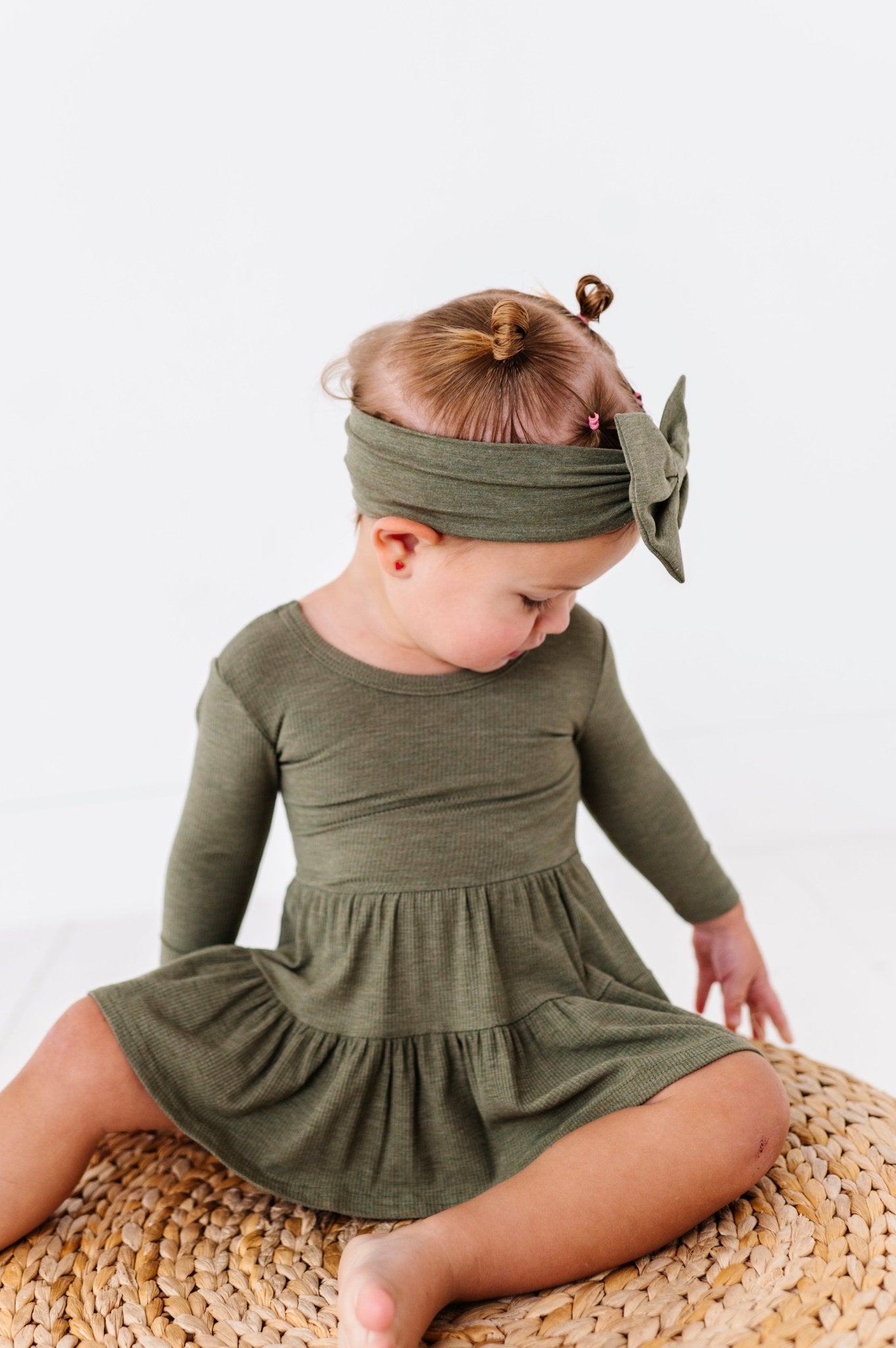 SOLID BOW - OLIVE - The Sleepy Sloth