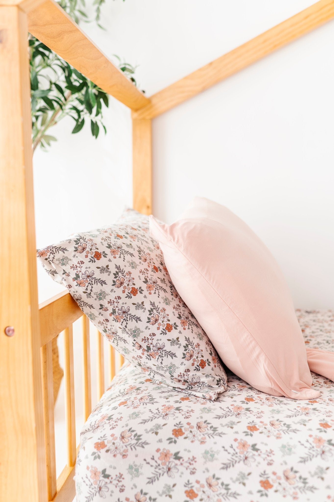 STANDARD PILLOW CASE SET - TIMELESS MEADOW - The Sleepy Sloth