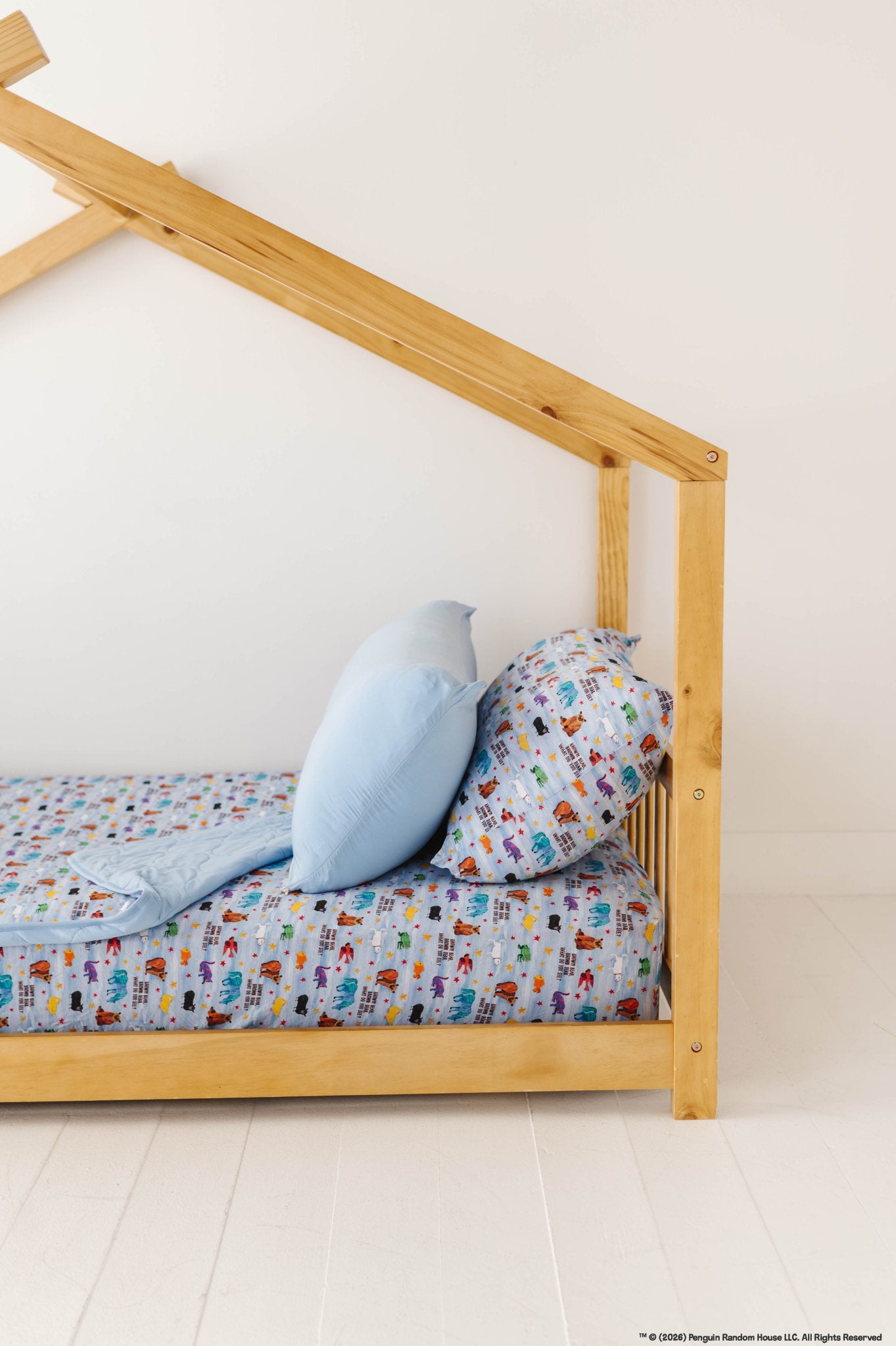 STANDARD PILLOWCASE SET - Eric Carle™ BROWN BEAR BROWN BEAR - The Sleepy Sloth