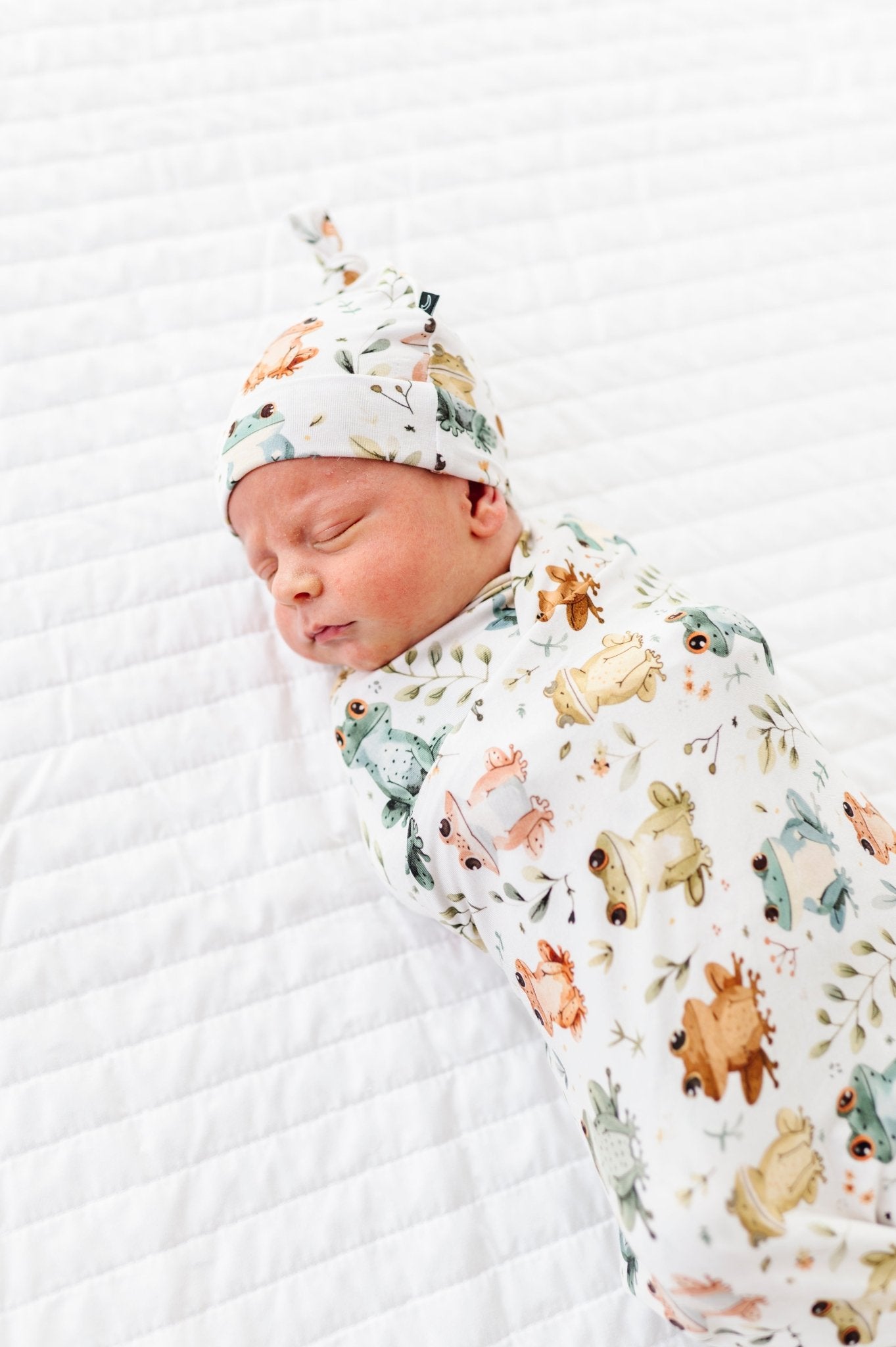 SWADDLE SET - FROGGING AWESOME - The Sleepy Sloth