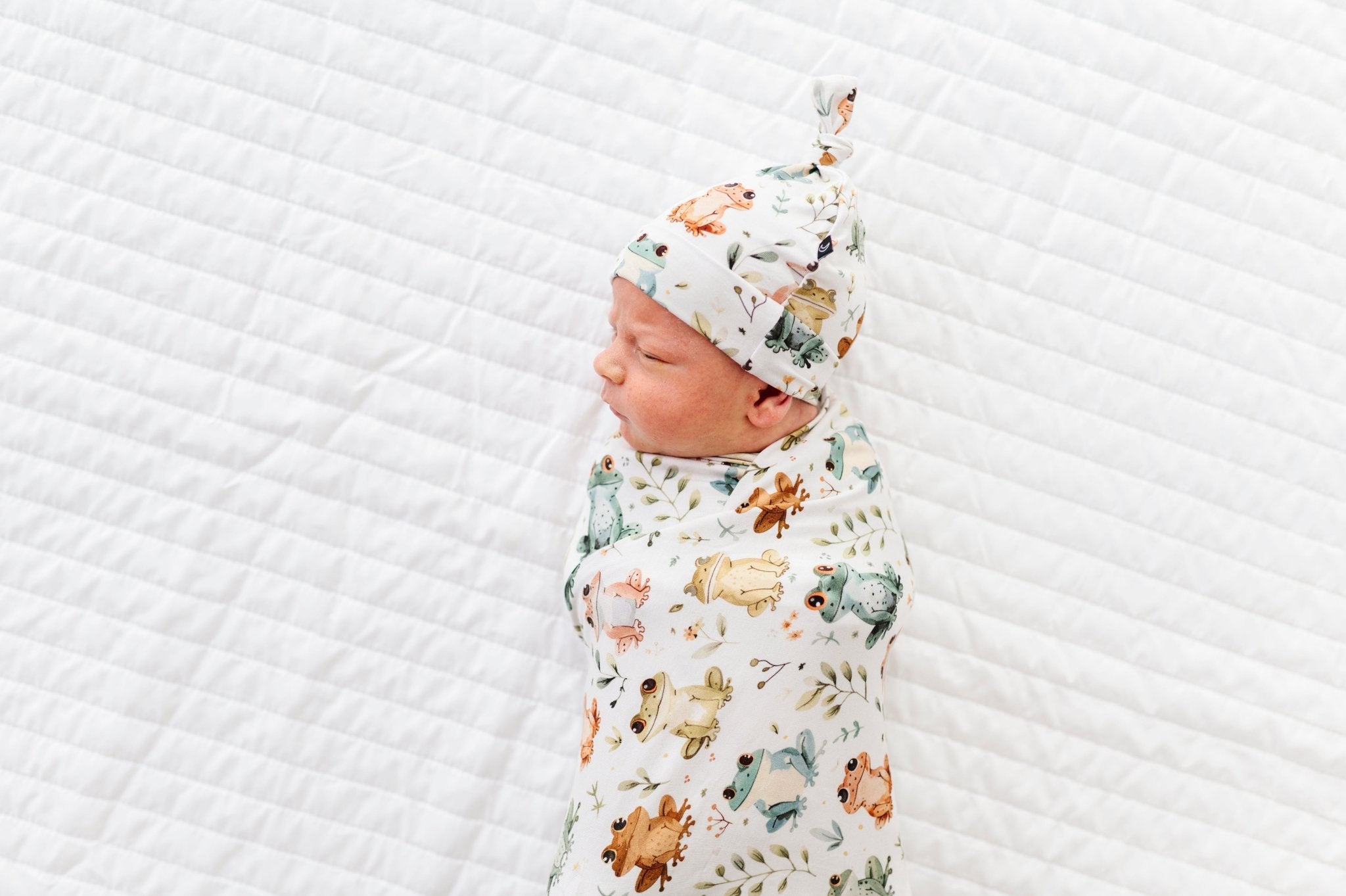 SWADDLE SET - FROGGING AWESOME - The Sleepy Sloth