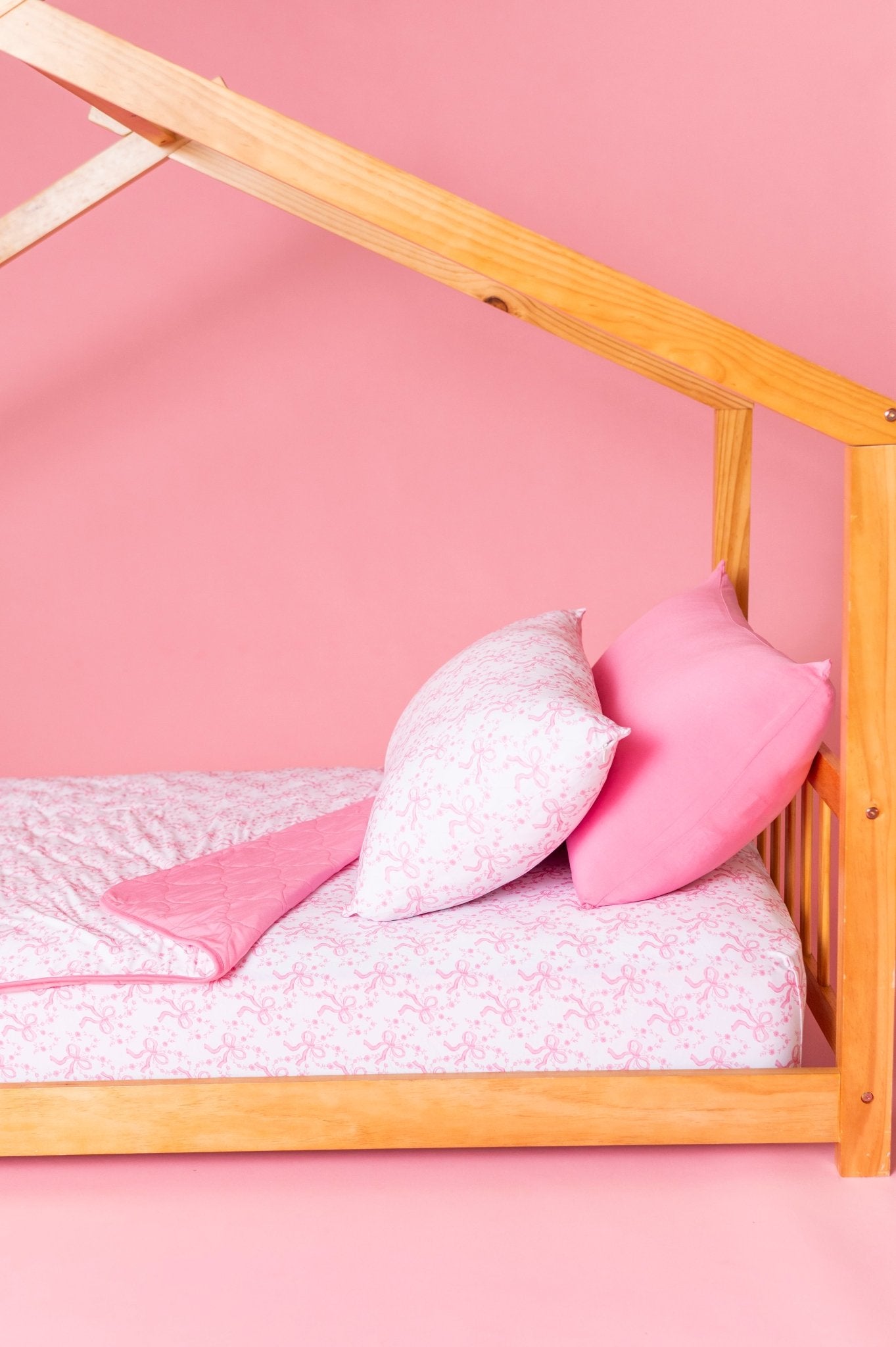 TWIN FITTED SHEET - LOVELACE BOWS - The Sleepy Sloth