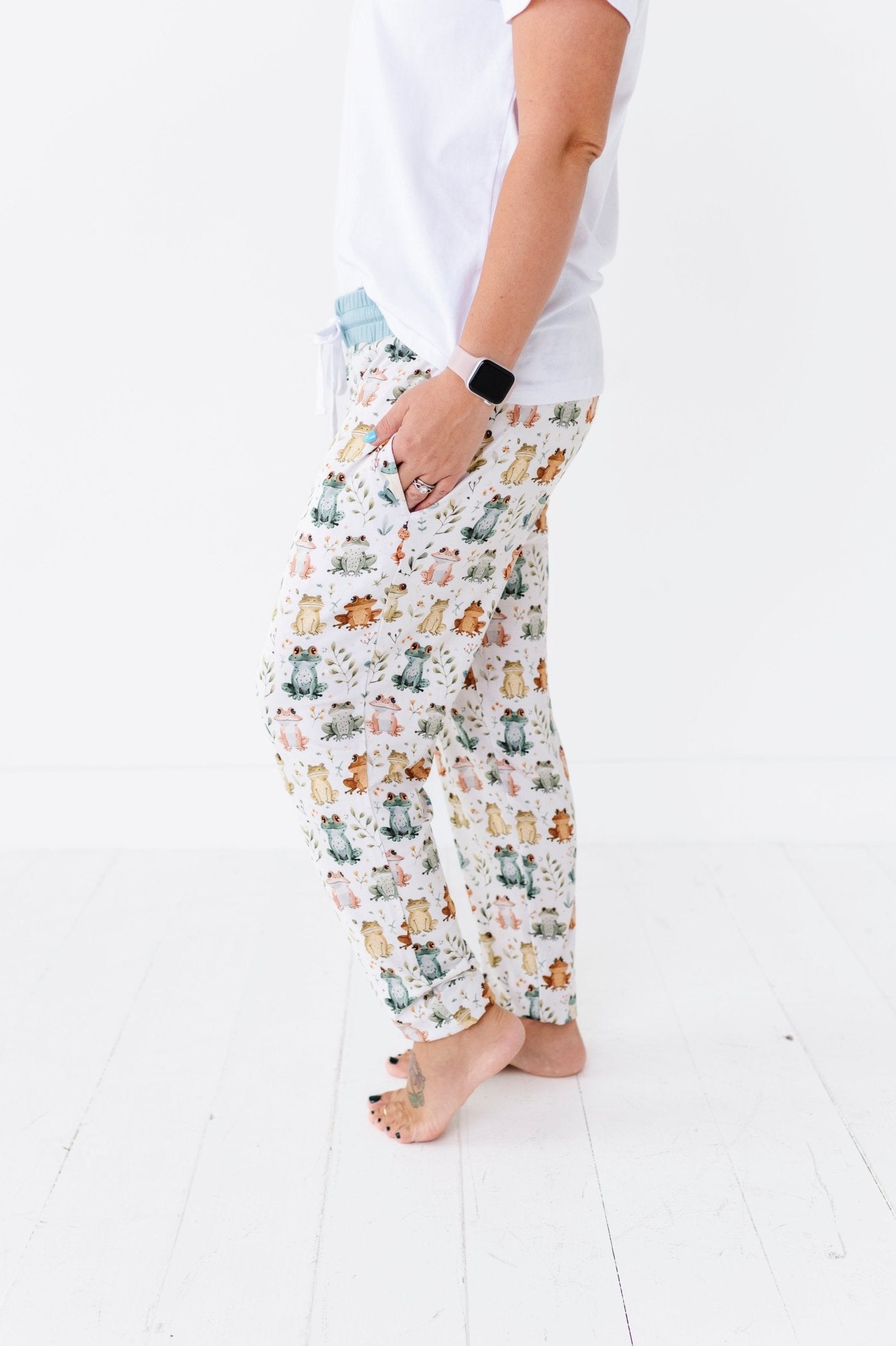 WOMEN'S SLEEPY PANTS - FROGGING AWESOME - The Sleepy Sloth