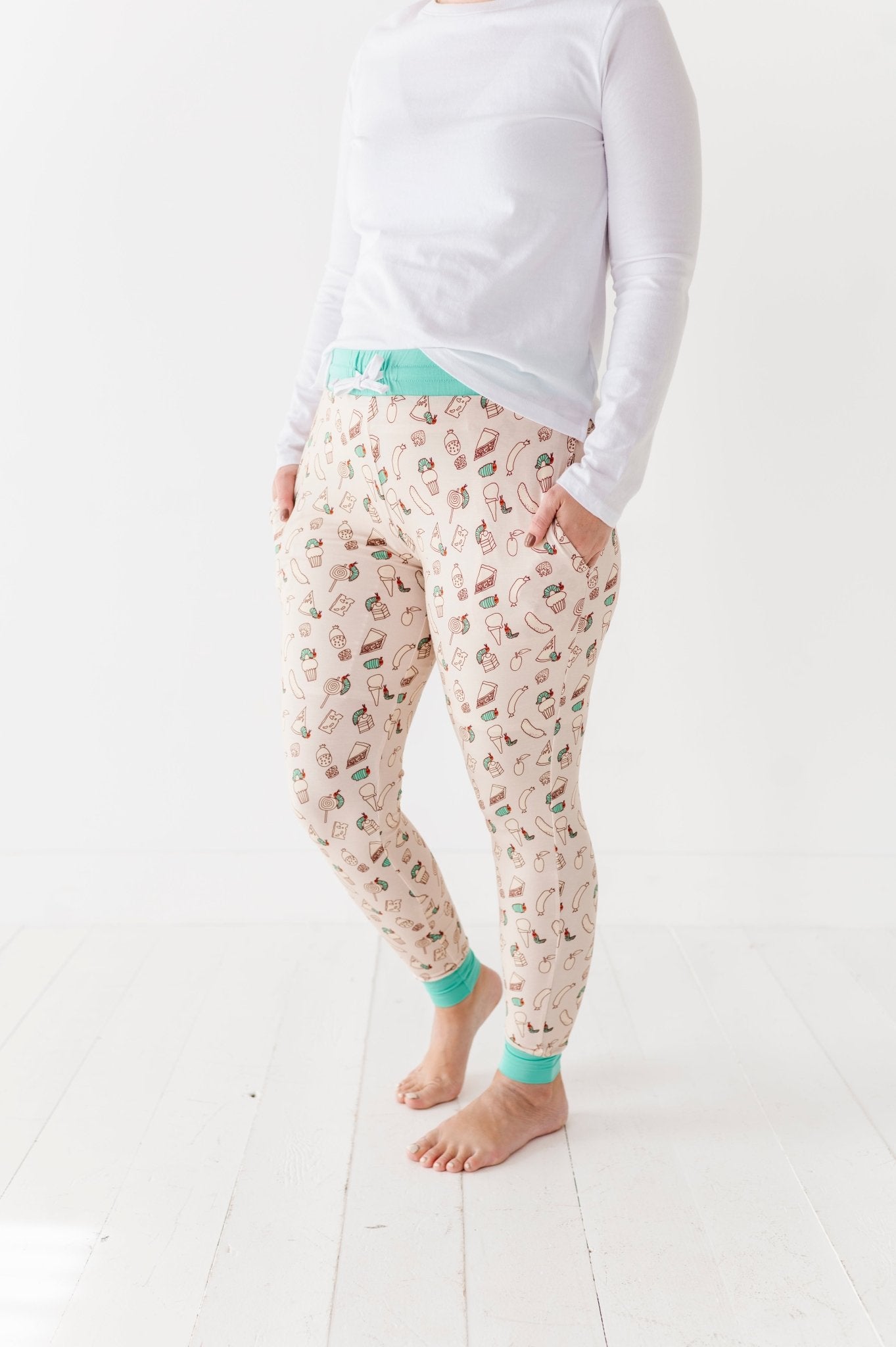 WOMEN'S SLEEPY PANTS - VINTAGE DOODLES - The Sleepy Sloth