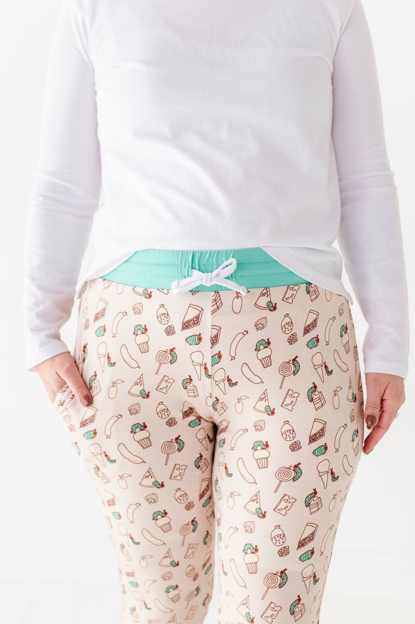 WOMEN'S SLEEPY PANTS - VINTAGE DOODLES - The Sleepy Sloth