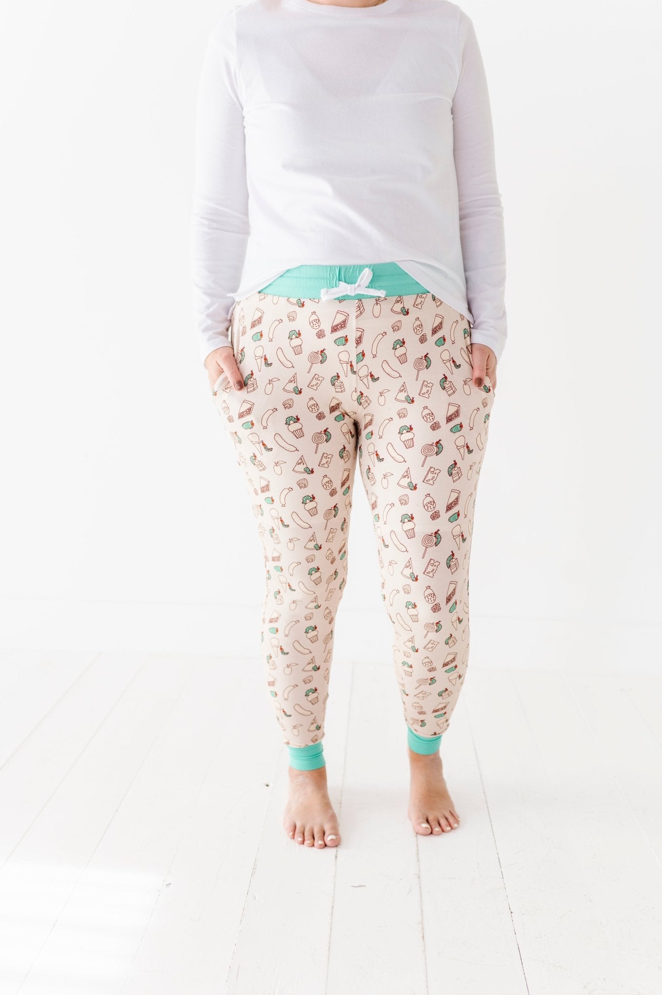 WOMEN'S SLEEPY PANTS - VINTAGE DOODLES - The Sleepy Sloth