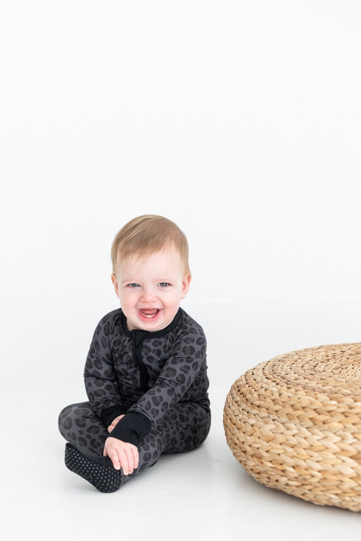 ZIP JAMMIES - SPOTTED IN ONYX - The Sleepy Sloth